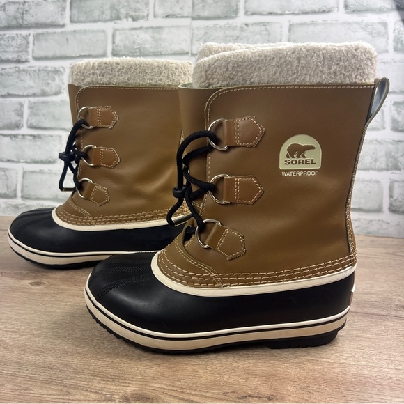 Sorel Tan and Black Winter Boots - Picture 2 of 7